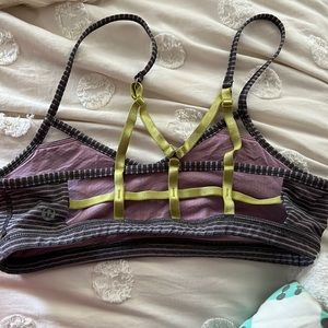 Lululemon sports bra